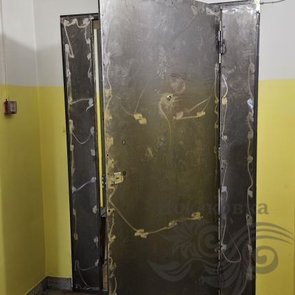 Металлические  тамбурные перегородки и двери